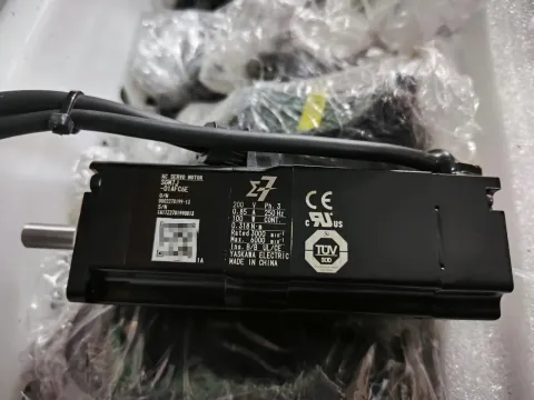 Yaskawa SGM7J-02AFC6S / SGM7J-02AFC6E / SGM7J-04AFC6S / SGM7J-01AFC6E Motor & Drive Component — product photo 5 of 10