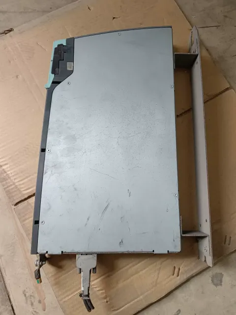 Siemens 6SL3100-1AE31-0AB1 Industrial Automation Component product photo 3