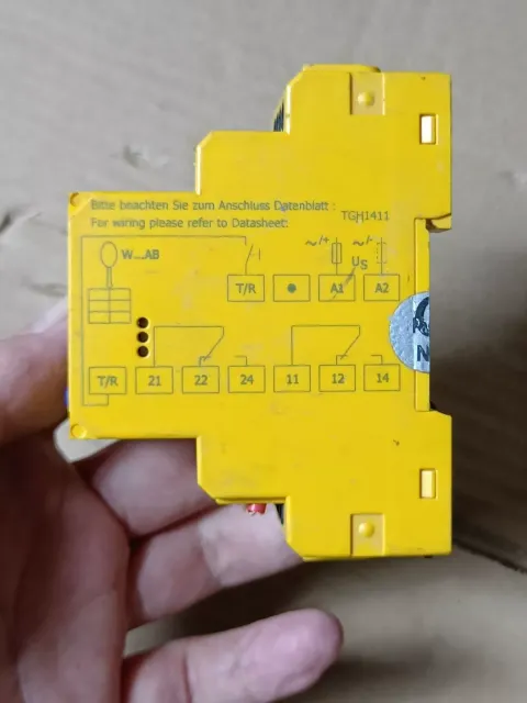 Bender RCMA420-D-1 Industrial Automation Component product photo 4