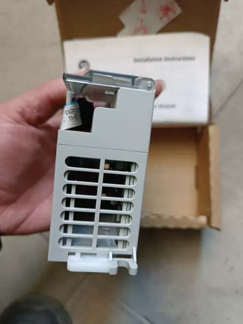 Allen-Bradley 1762-IQ8 Series A Industrial Automation Component product photo 7