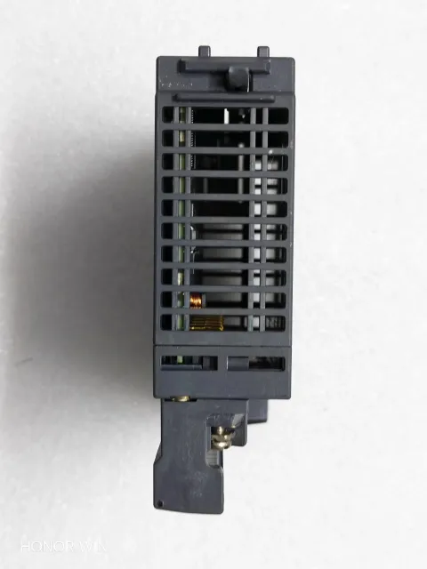 Mitsubishi Electric QX40 Industrial Automation Component — product photo 22 of 57
