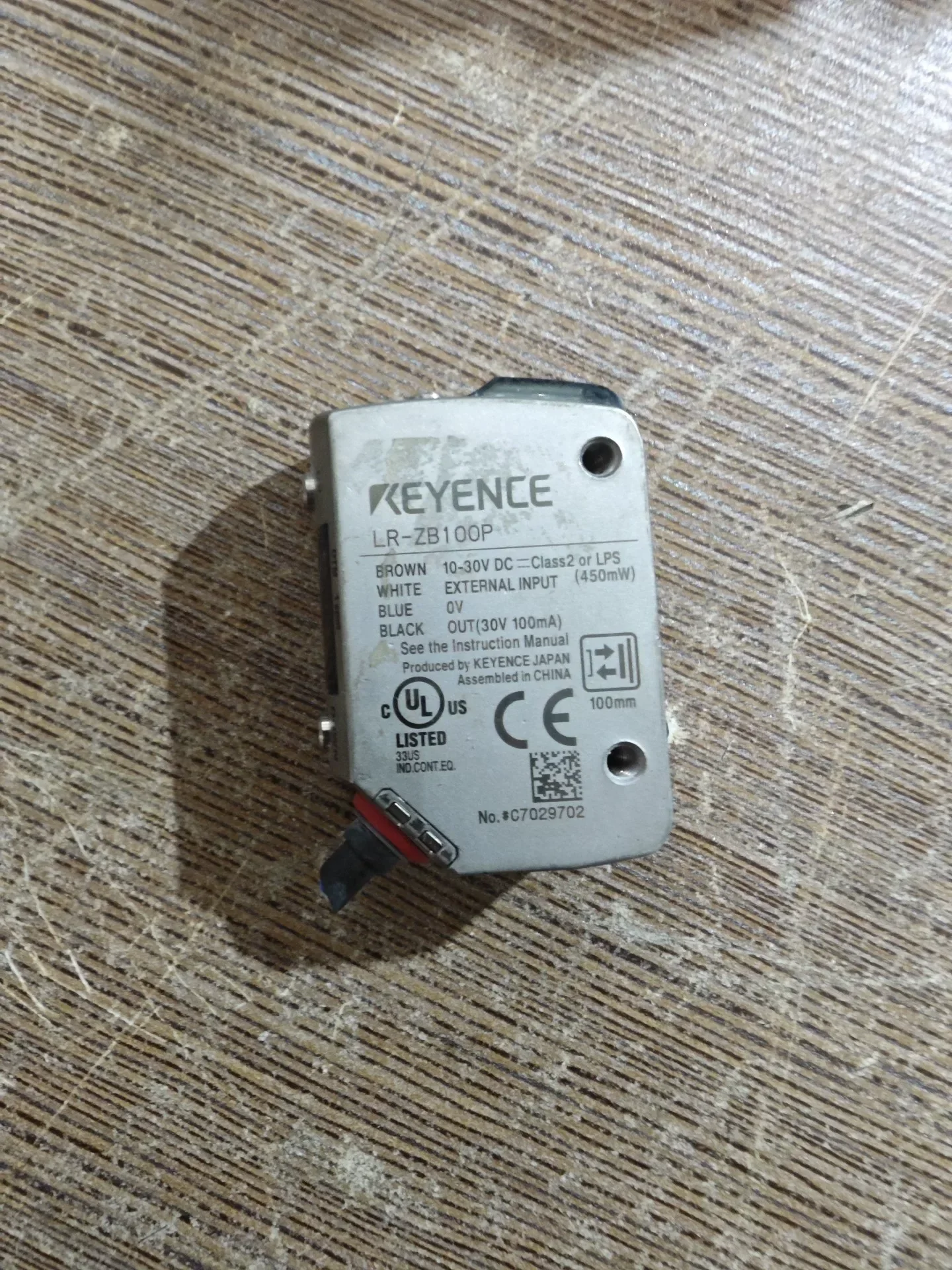 KEYENCE LR-ZB100P Industrial Sensor product photo 1