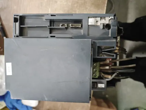 Schneider Electric ATV320U30N4C Motor & Drive Component product photo 5