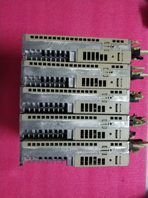 Yaskawa SGDV-2R8A11A Motor & Drive Component — product photo 11 of 14
