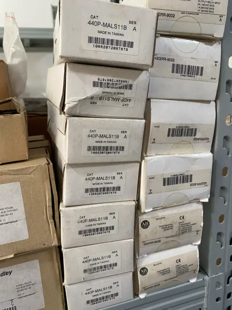 Allen-Bradley 440P-MALS11B Industrial Sensor product photo 2