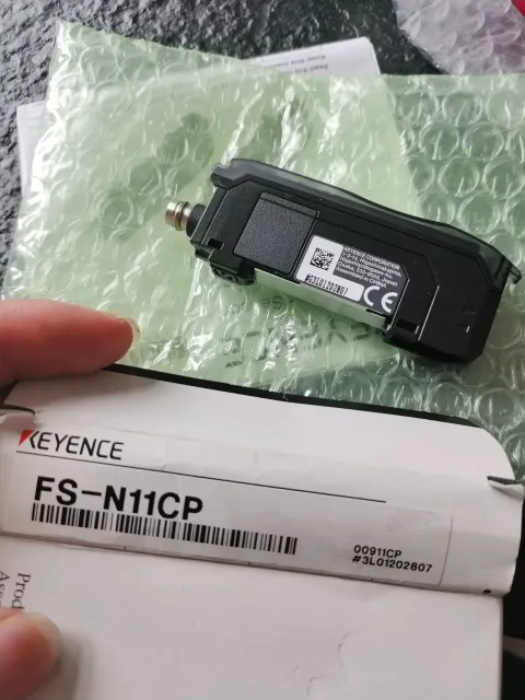 KEYENCE FS-N11CP Industrial Sensor product photo 1