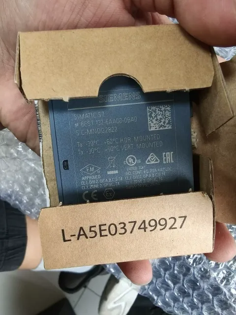 Siemens 6ES7137-6AA00-0BA0 PLC Module — product photo 4 of 5