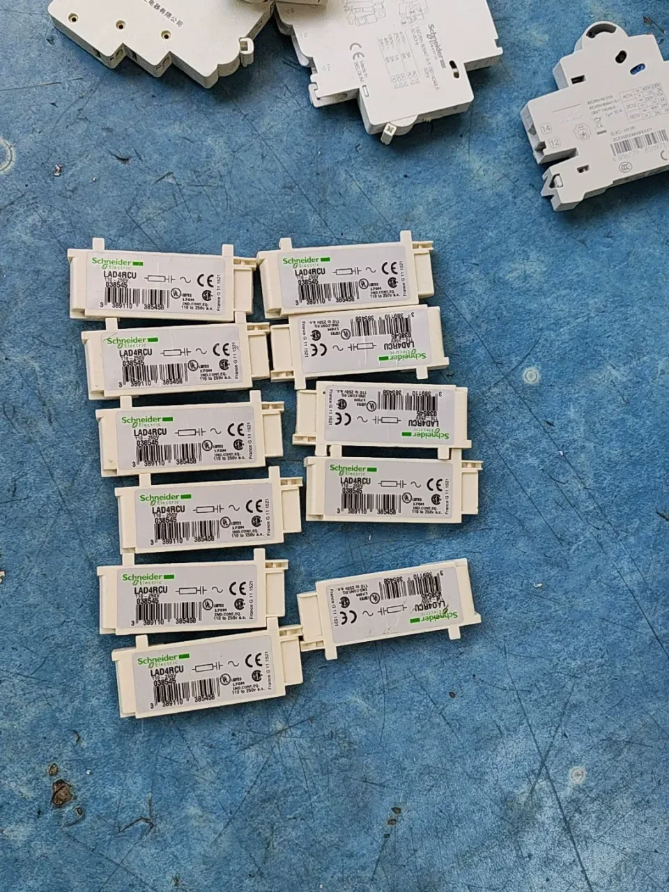 Schneider Electric LA04RCU Industrial Relay product photo 1