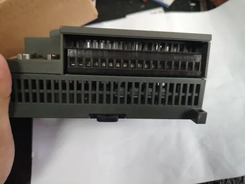 Siemens 6ES7214-2AD23-0XB8 PLC Module — product photo 2 of 19