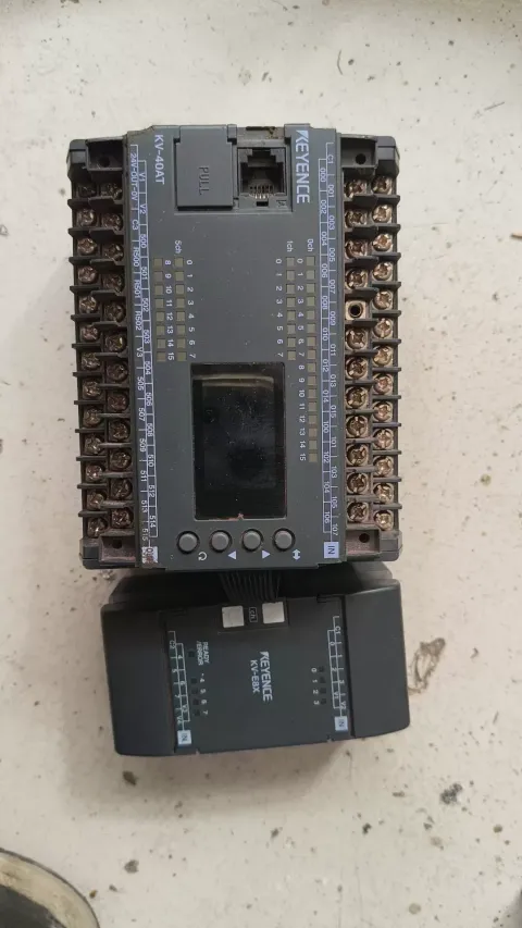 KEYENCE KV-40AT PLC Module product photo 2