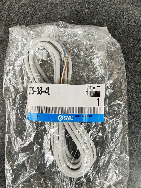 SMC ZS-38-4L Industrial Sensor product photo 1