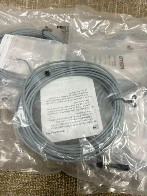 Festo SME-8M-ZS-24V-K-5,0-OE / 578249 Industrial Sensor product photo 3