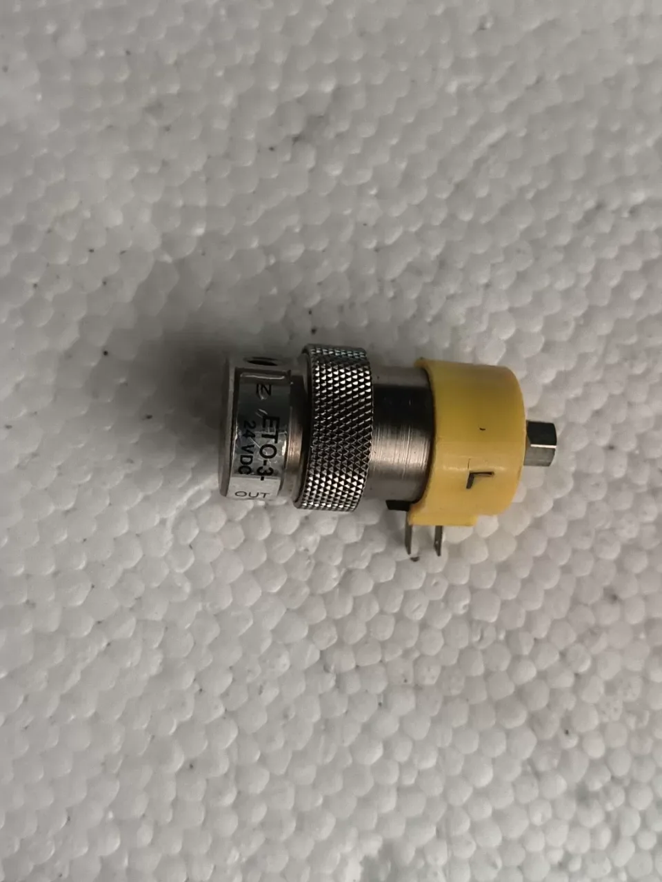 Clippard ETO-3-24VDC Industrial Automation Component product photo 1