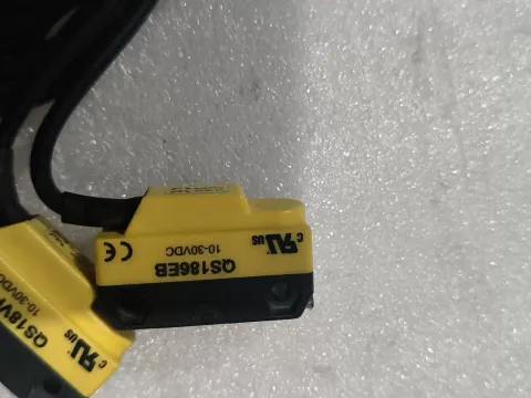 Banner Engineering QS18VP6RB Industrial Sensor product photo 3