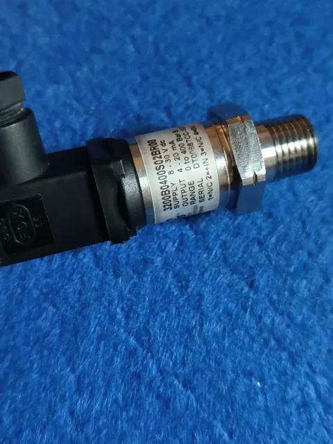 Gems Sensors & Controls 3200B0400S02BR00 Industrial Sensor product photo 3