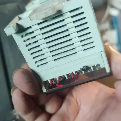 XINJE XC1-16T-E PLC Module — product photo 5 of 12