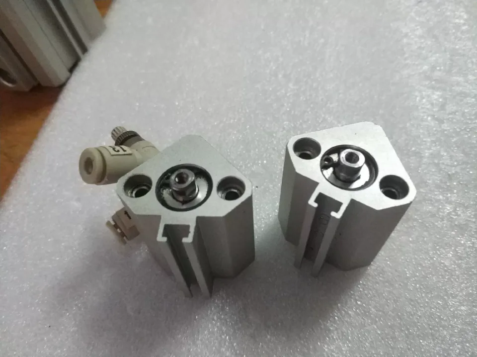 SMC CDQ2B12-10DC Industrial Automation Component product photo 1