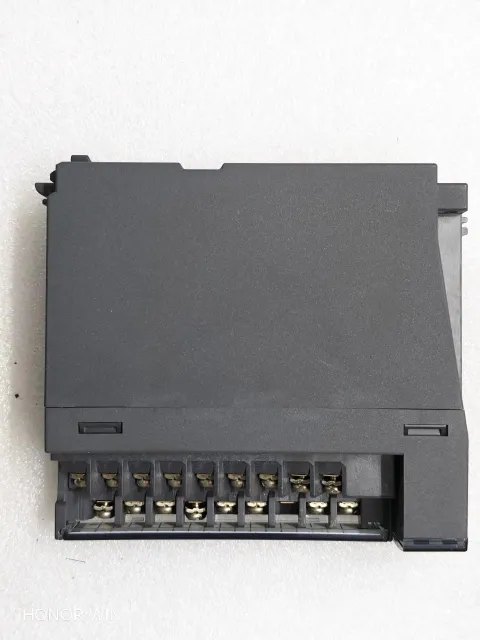 Mitsubishi Electric QX80 Industrial Automation Component — product photo 15 of 42