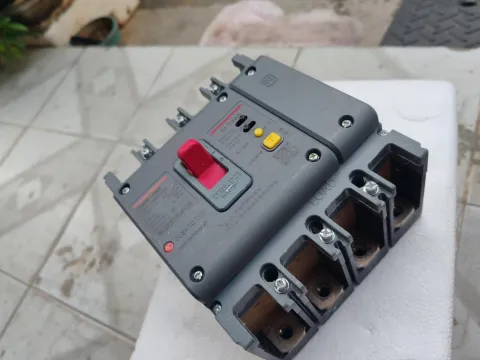 DELIXI CDM3L-250S/4300AB1 Industrial Automation Component product photo 4