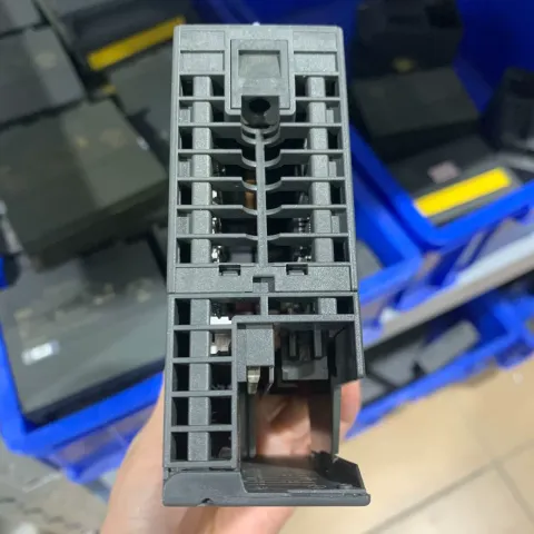 Siemens 6ES7 336-4GE00-0AB0 Industrial Automation Component — product photo 11 of 22