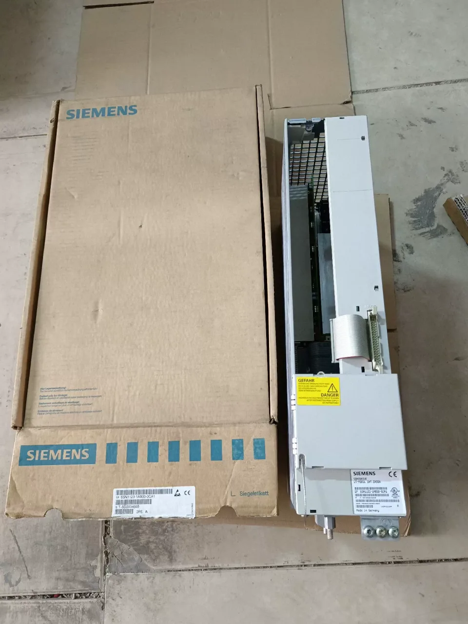 Siemens 6SN1123-1AB00-0CA1 Motor & Drive Component product photo 1
