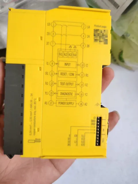 SICK RLY3-TIME100 Industrial Relay product photo 2