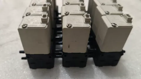 SMC LVMK207-5J Industrial Automation Component product photo 4