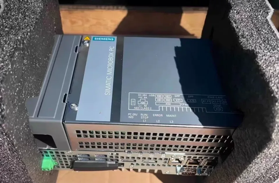 Siemens 6ES7647-6CE60-0GB1 Industrial Automation Component product photo 1