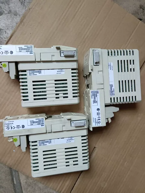 ABB AO810 / 3BSE008522R1 Industrial Automation Component — product photo 15 of 25
