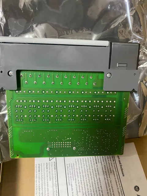 Allen-Bradley 1746-OB16 PLC Module — product photo 8 of 8
