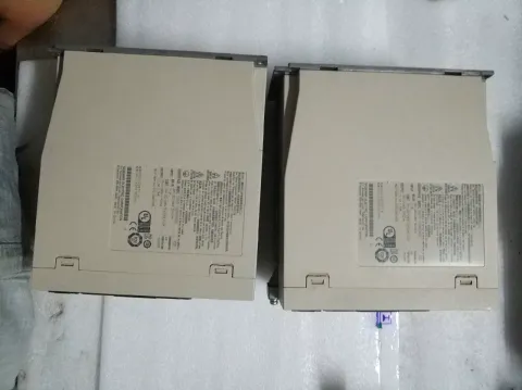 Yaskawa SGD7S-120A00A002 + SGM7G-13AFC61 Motor & Drive Component product photo 3