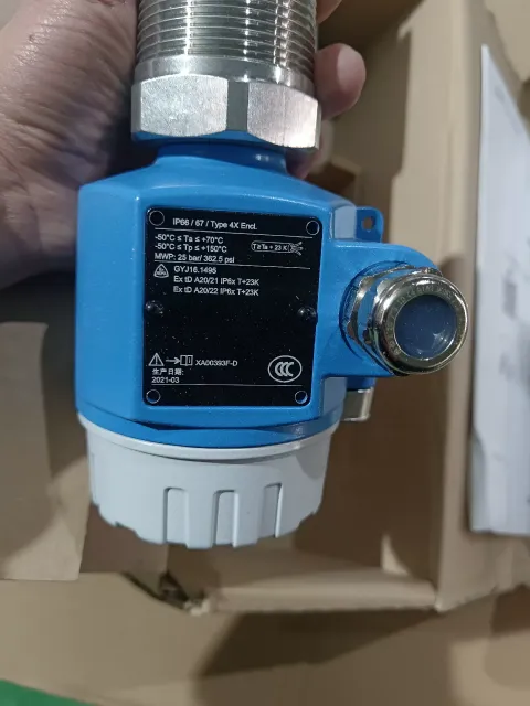 Endress+Hauser FTM50-8GG2A4A32AA Industrial Sensor product photo 2