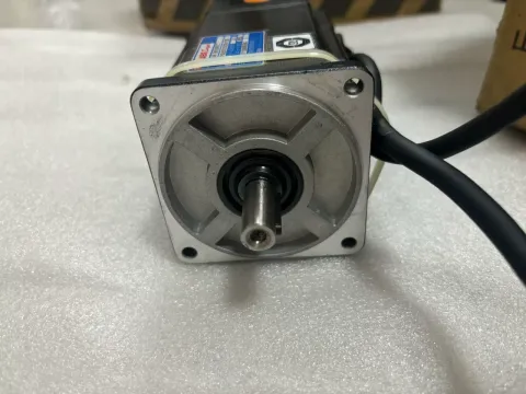 Sanyo Denki / Toyoda AP-2M030BTCT Motor & Drive Component product photo 4