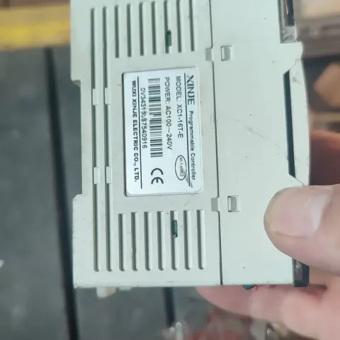 XINJE XC1-16T-E PLC Module — product photo 3 of 12
