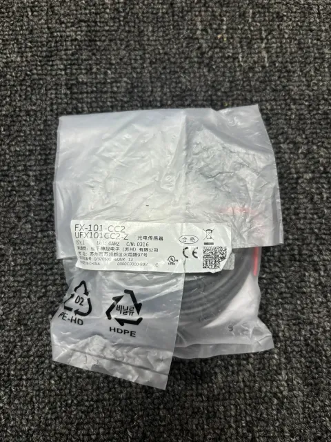 Panasonic FX-101-CC2 / UFX101CC2-Z Industrial Sensor product photo 1