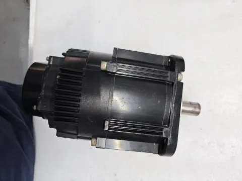 Yaskawa SGMGV-13ADC6C Motor & Drive Component product photo 4