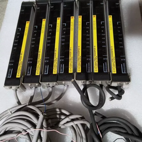 OMRON F3SJ-E0225-25-L / F3SJ-E0225P25-D Industrial Automation Component product photo 3