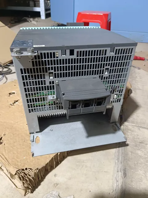 Siemens 6SL3120-1TE31-3AA3 Motor & Drive Component — product photo 28 of 38
