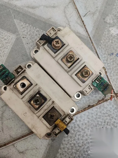 Infineon FF150R12KT3G Power Electronics Module — product photo 6 of 13