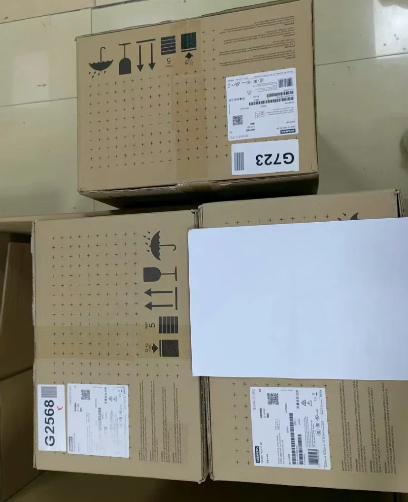 Siemens 6ES7718-1DC06-2AA1 Industrial Automation Component product photo 1
