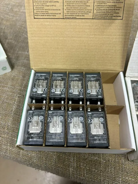 Schneider Electric RXM2AB2BD; RXM2LB2BD; RXZE1M2C Industrial Relay product photo 4