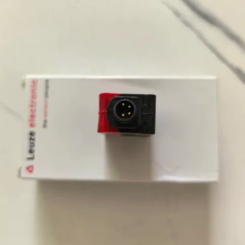 Leuze electronic LE5/4X-M8P2 Industrial Sensor product photo 3