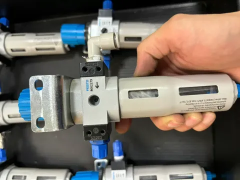 Festo LFR-D-MINI / 8002279 Industrial Automation Component product photo 4