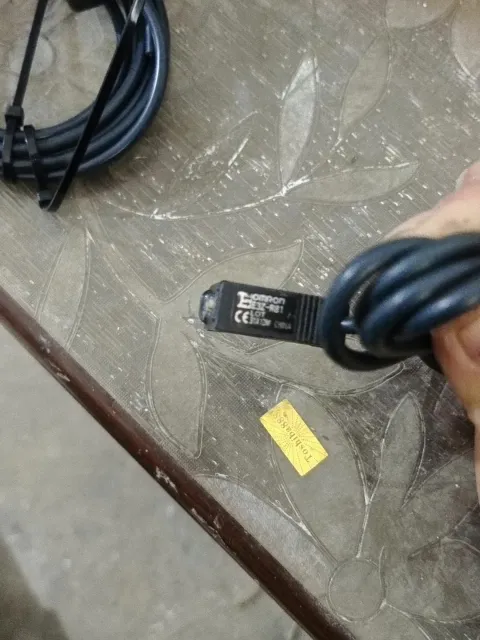 OMRON E3Z-R81 / E3Z-R61 Industrial Sensor product photo 2