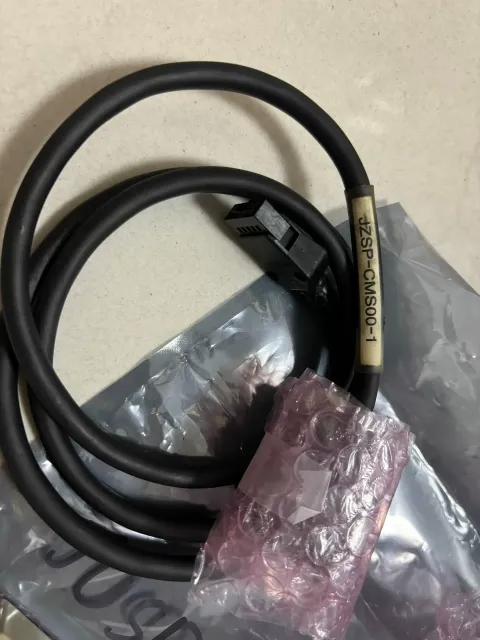 Yaskawa JZSP-CMS00-1 + JUSP-OP02A Motor & Drive Component product photo 1