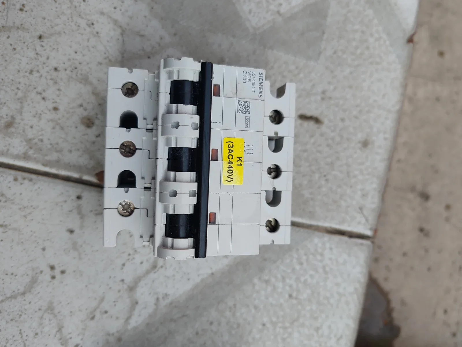 Siemens 5SP43917 Industrial Automation Component product photo 1