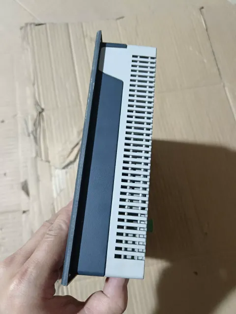 Schneider Electric / Telemecanique XBTGT5330 Industrial Automation Component product photo 6