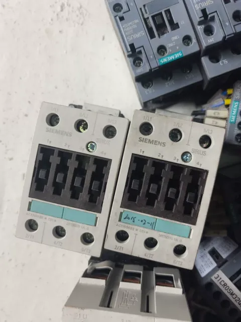 Siemens 3RT6016-1BB42 Industrial Relay product photo 2