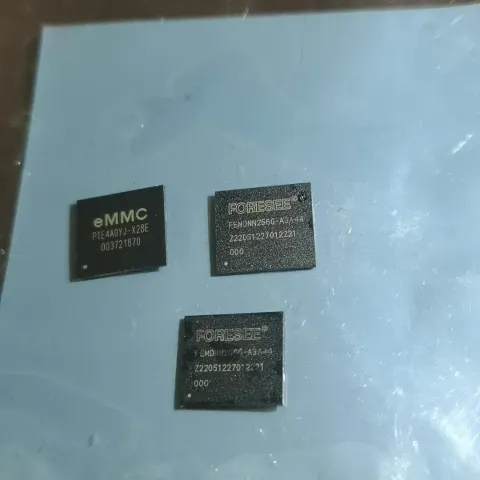 White Label PTE4A0YJ-X28E; FEMDNN256G-A3A44 Industrial Automation Component product photo 1