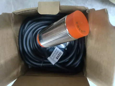 DSKE CR30-15DP Industrial Sensor product photo 2
